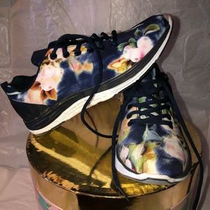 Floral Navy blue sneakers